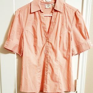 Short sleeve shirt..size S..NWOT